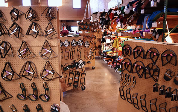 clicking-cutting-shoe-die-patterns